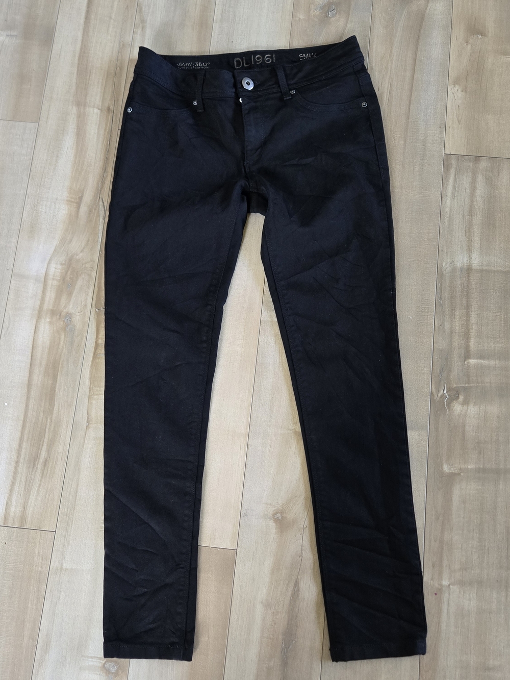 DL1961 Emma Low Rise Skinny Jeans Black Stretch Denim Size 29